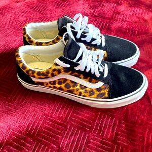 Vans sneakers new!
